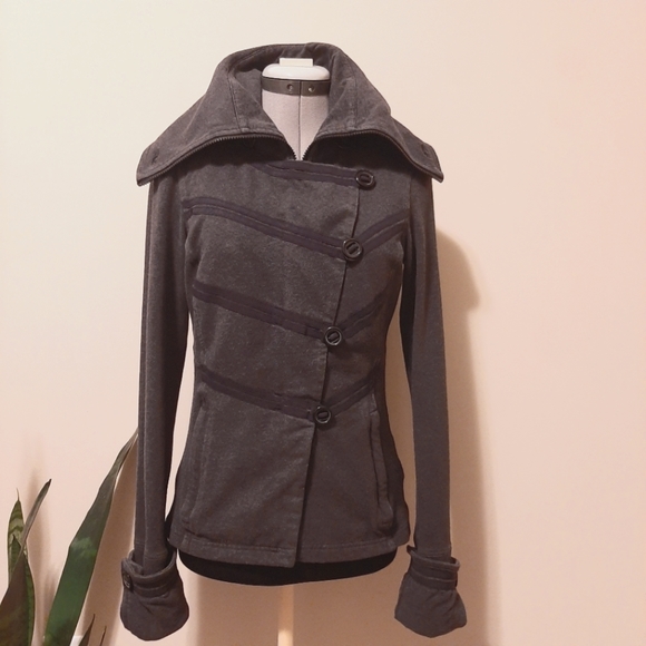 Lululemon Admiral Jacket - Picture 3 of 11